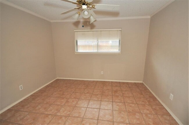 Building Photo - 1904 Papeete Dr