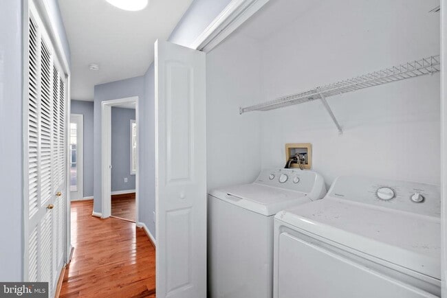 Building Photo - 7910 Beach Plum Ln