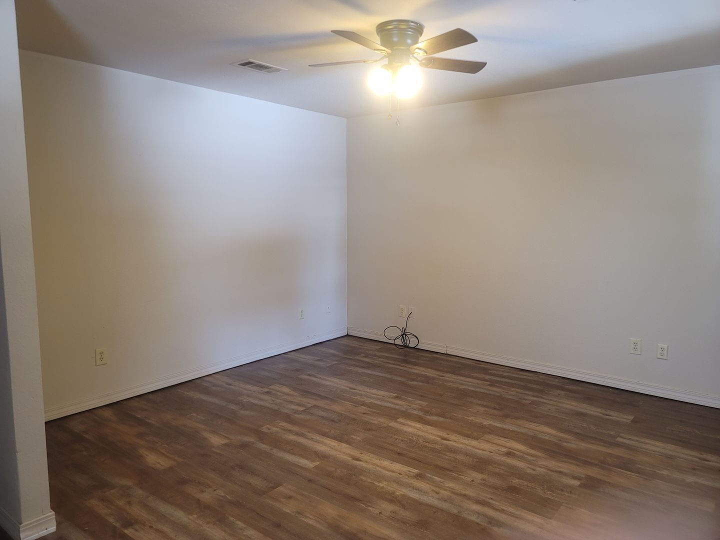 Building Photo - 1243 Charles Dr