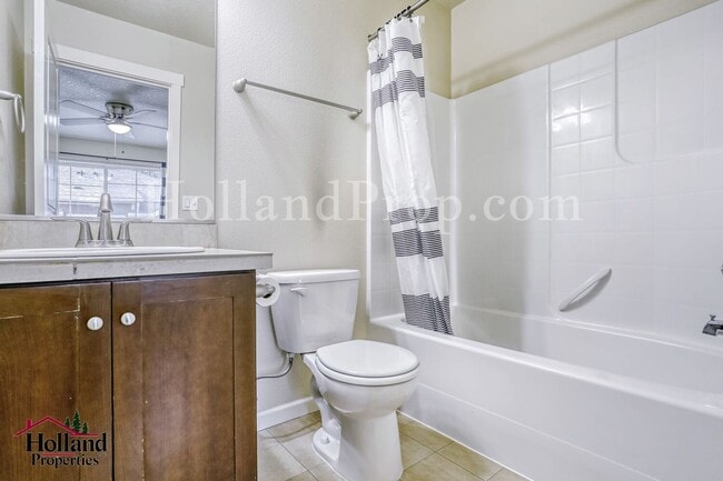 Building Photo - Well designed 2 bedroom home in Beaverton