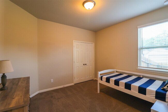 Building Photo - 27035 Badger Way