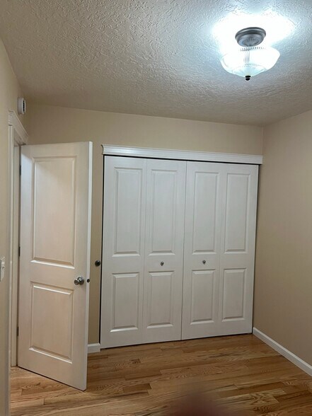 Building Photo - 3618 SE 67th Ave