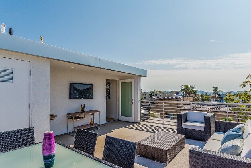 Building Photo - 5935 W Parkcrest Pl