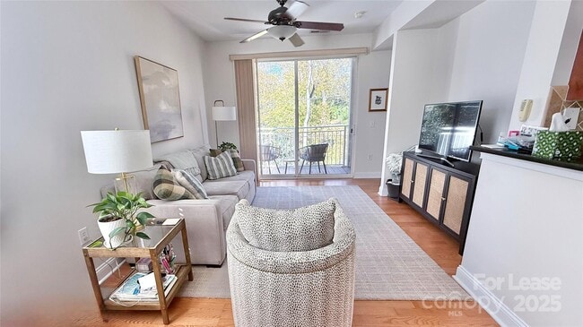 Building Photo - 1308 Kenilworth Ave