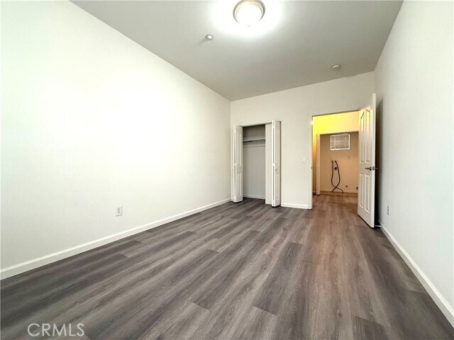 Building Photo - 3317 Del Mar Ave