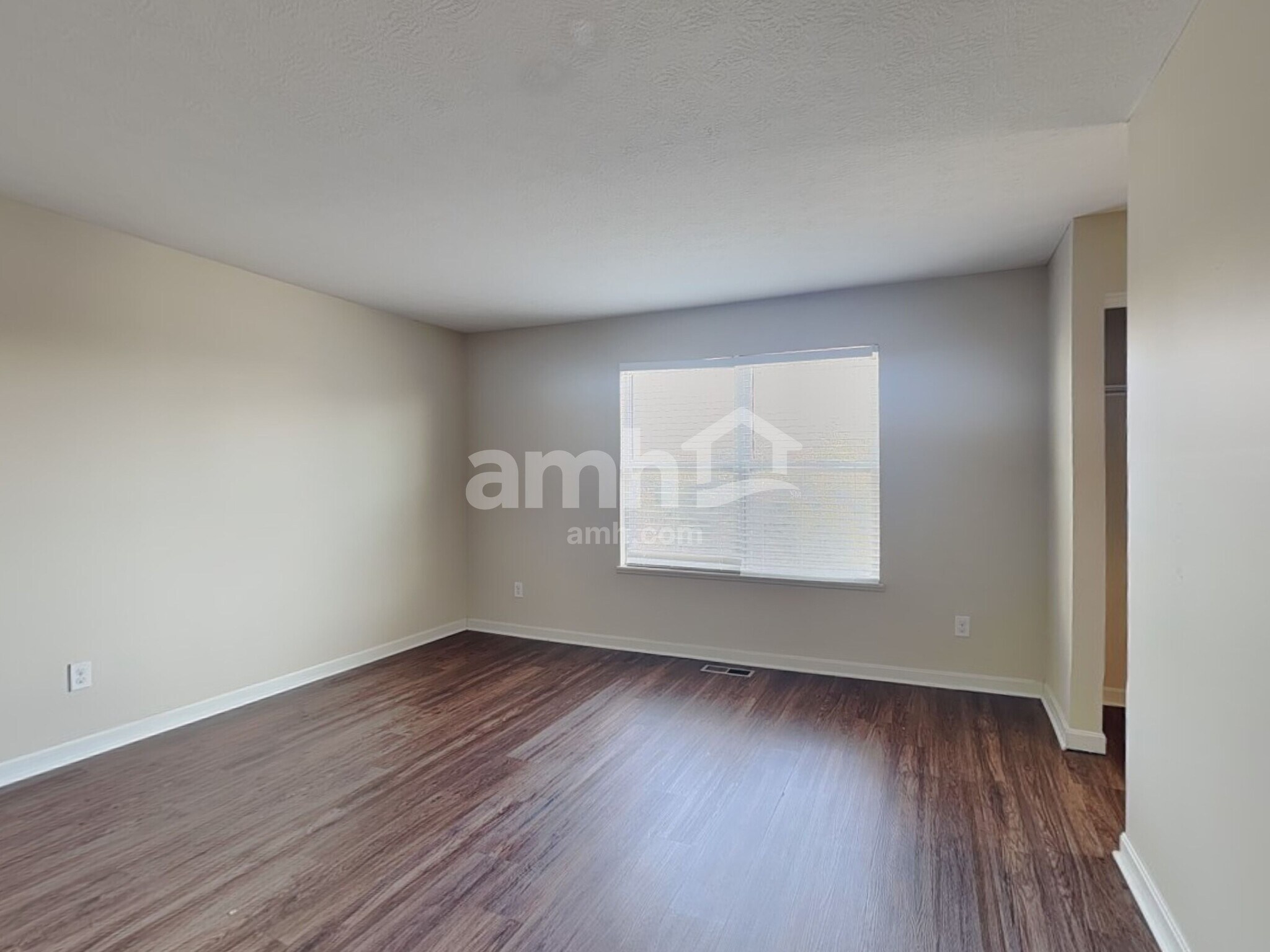 Building Photo - 924 Fresno St