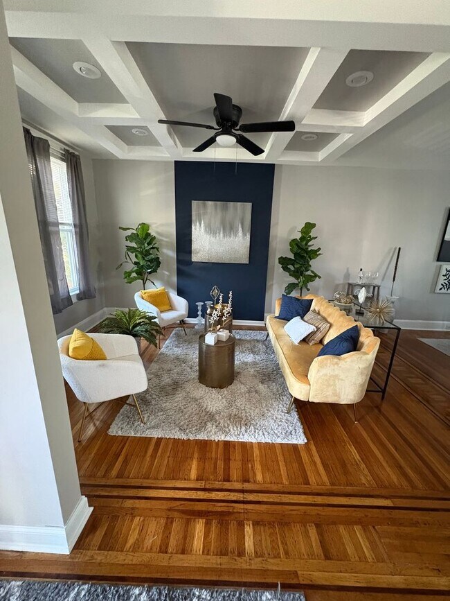 Building Photo - Charming 3BR Townhome in Baltimore Lake Montelbello