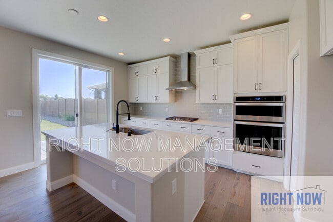 Building Photo - 6132 S Astoria Ave