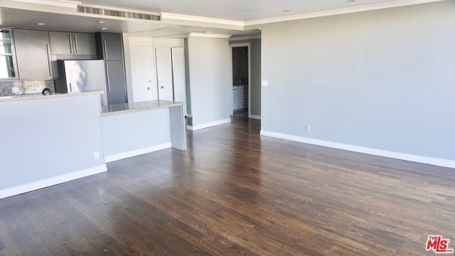 Building Photo - 2170 Century Pk E