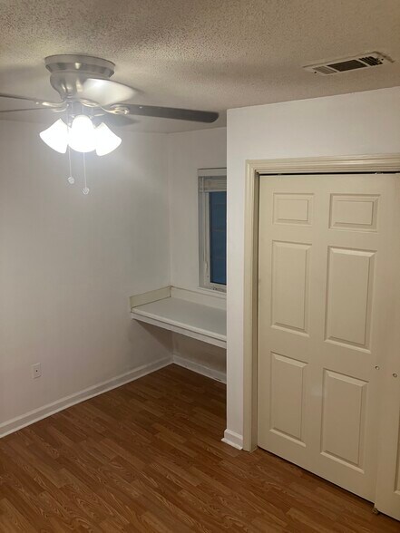 Building Photo - 155 Anderson Hwy