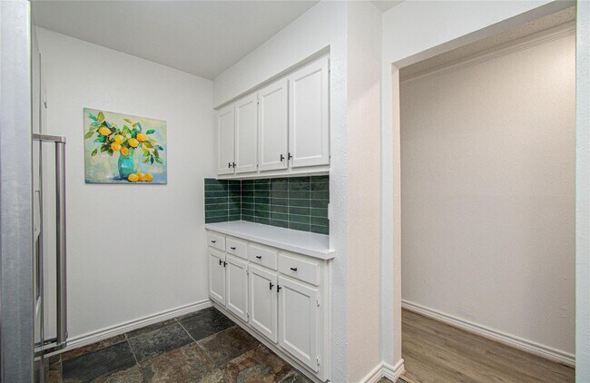 Building Photo - 15309 Kingfield Dr