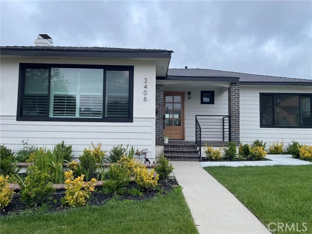 Primary Photo - 3406 S Dunsmuir Ave