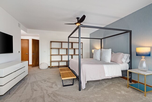 Building Photo - Luxury PH. Ocean Views. Resort Like Amenities