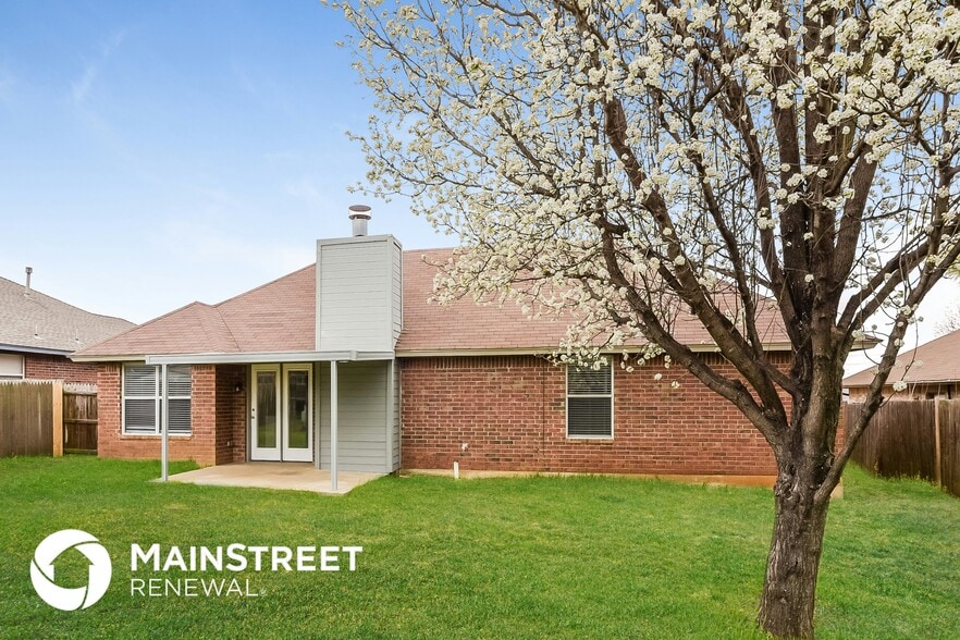 Building Photo - 1712 Shawnee Trail