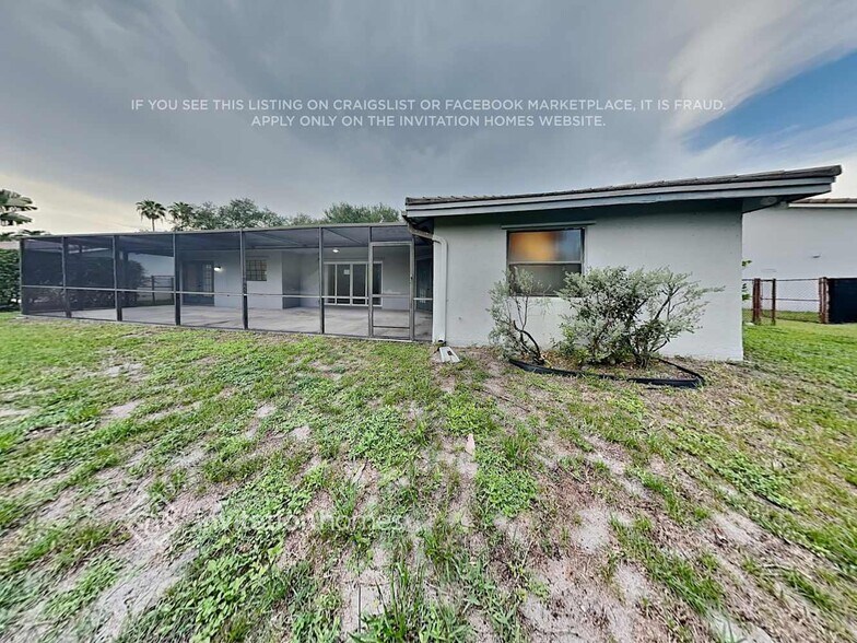 Building Photo - 5830 NW 40th Ln