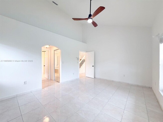 Building Photo - 7780 SW 160th Ave