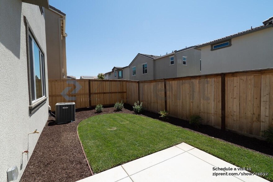 Building Photo - 4449 Tucker Dr