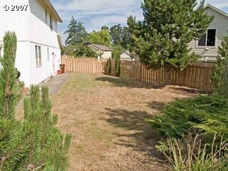 Building Photo - Terrific SE Hillsboro Home