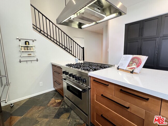 Building Photo - 390 N Baldwin Ave