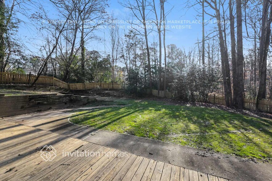 Building Photo - 5024 Logans Run