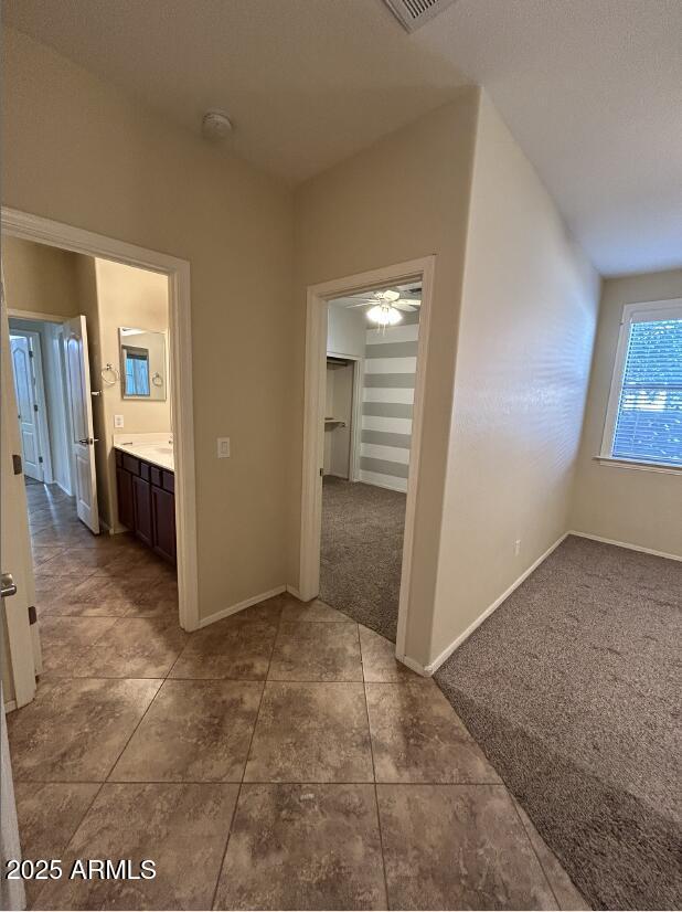 Building Photo - 2747 E Clifton Ave