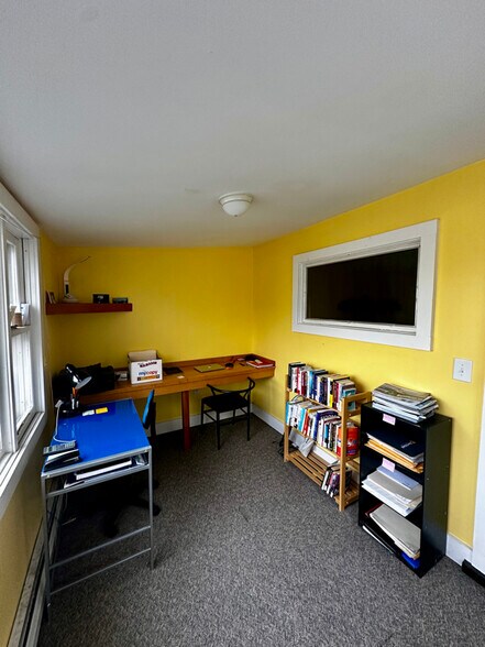 Building Photo - 2 Canfield St