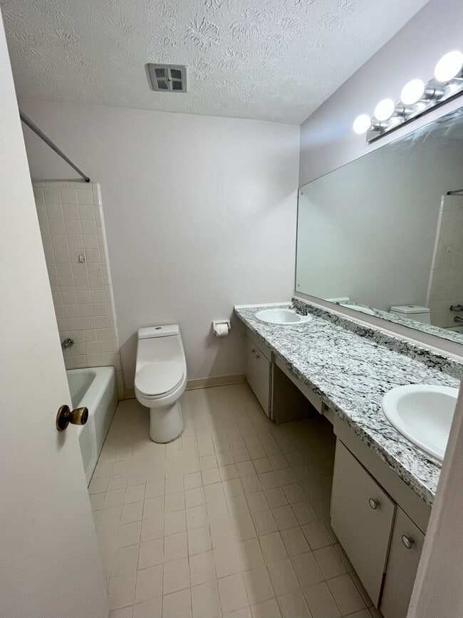 Building Photo - 3 Oconee Pl