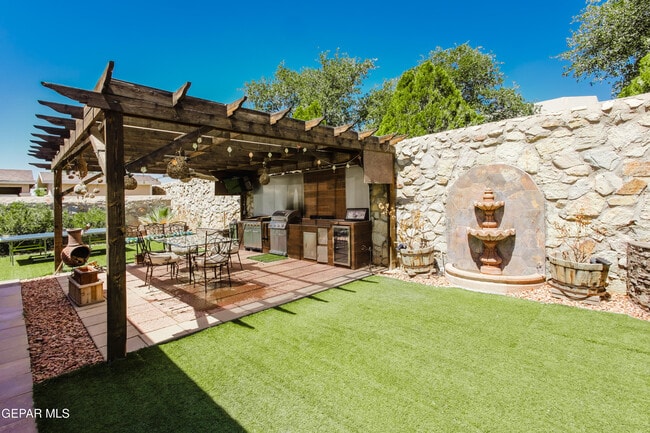 Building Photo - 3733 Tierra Campa Dr
