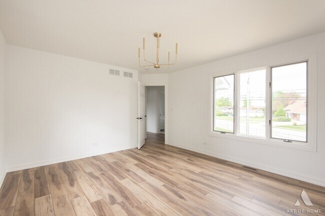 Building Photo - 1170 McCarthy Rd