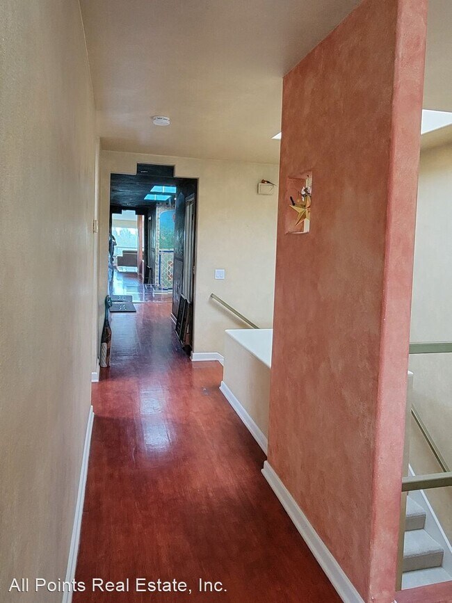 Building Photo - 2 br, 2.5 bath House - 4740 ARIZONA STREET #3