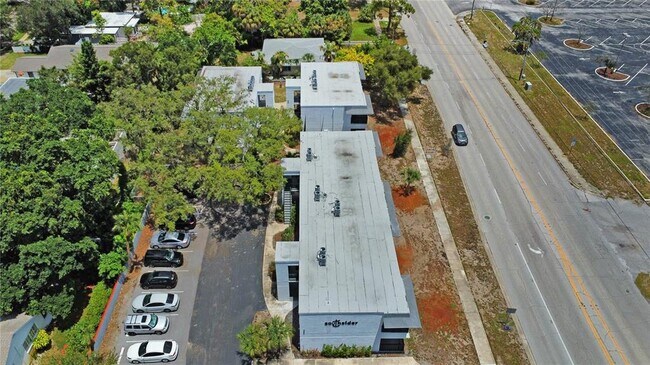 Building Photo - 4407 6th St S