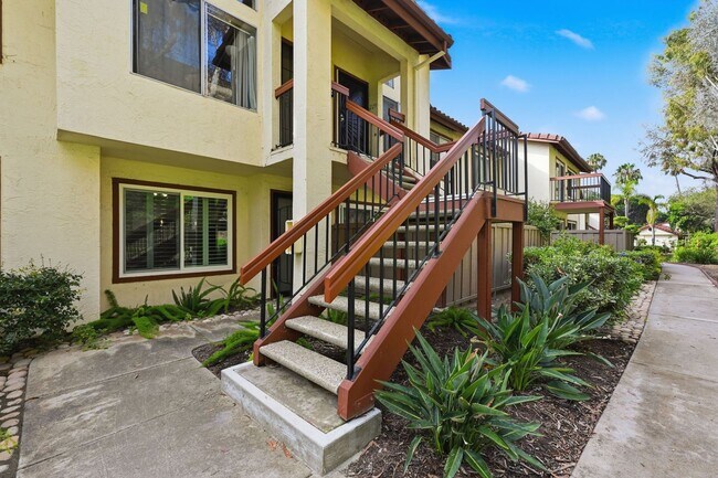 Building Photo - 4060 Rosenda Ct