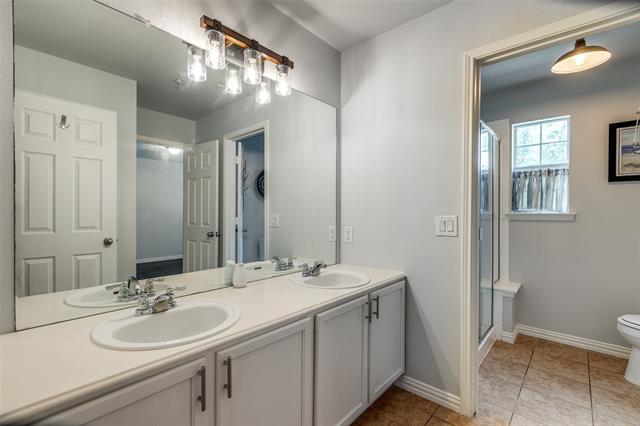 Building Photo - 2229 Stonepark Pl