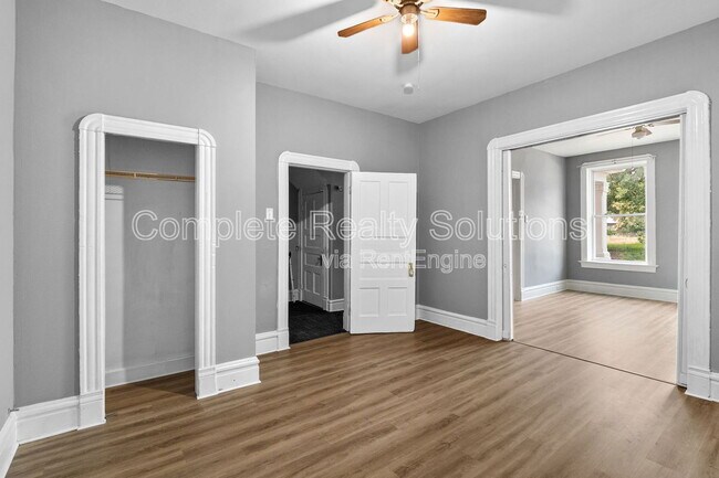 Building Photo - 5132 Kensington Ave