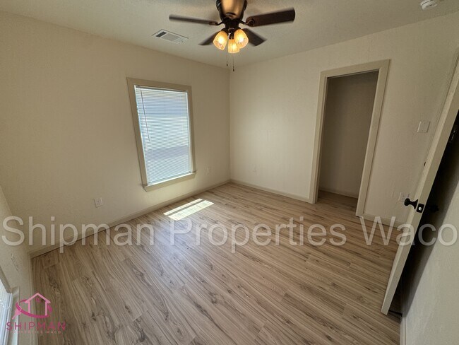 Building Photo - 2610 Webster Ave