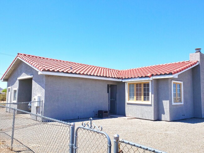 Building Photo - 69762 Old Bell Rd