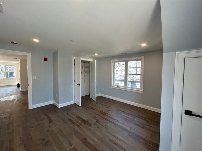 Building Photo - 33 Colberg Ave