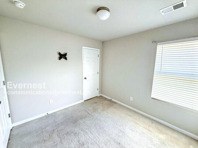 Building Photo - 192 Stonebriar Dr