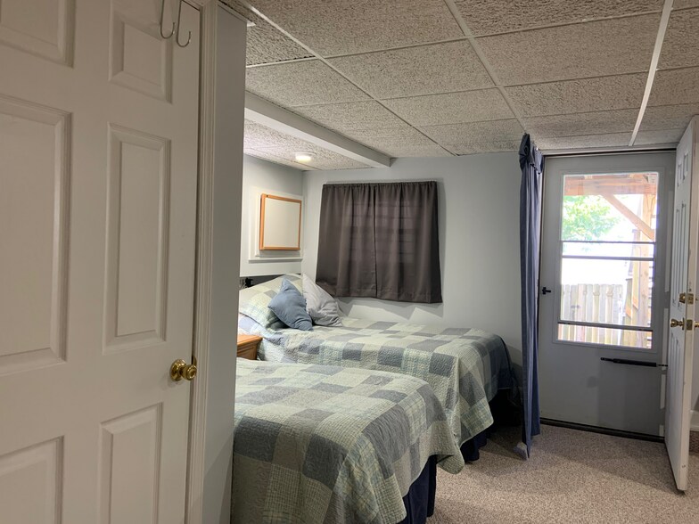 Building Photo - 3732 Falls Rd