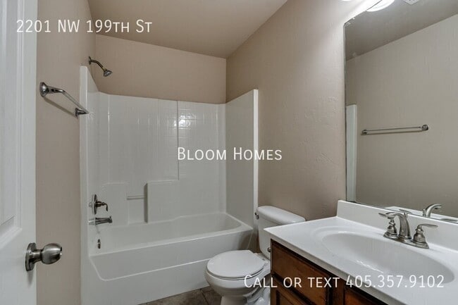 Building Photo - 2201 NW 199th St