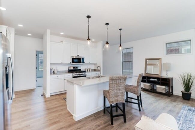 Building Photo - Get $699 off your security deposit!