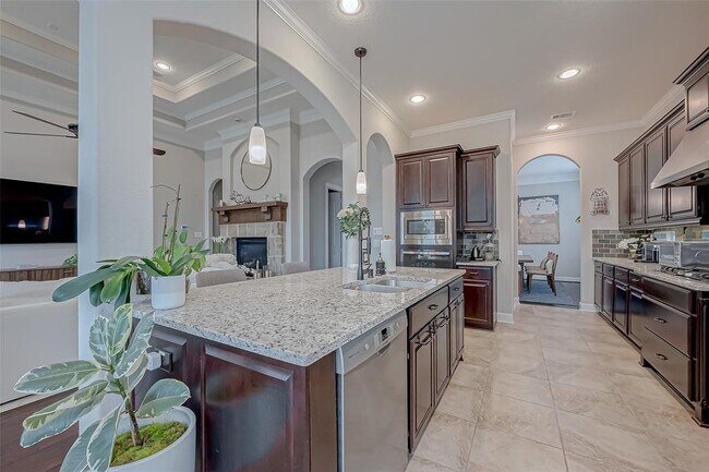Building Photo - 619 Cypress Creek Ln