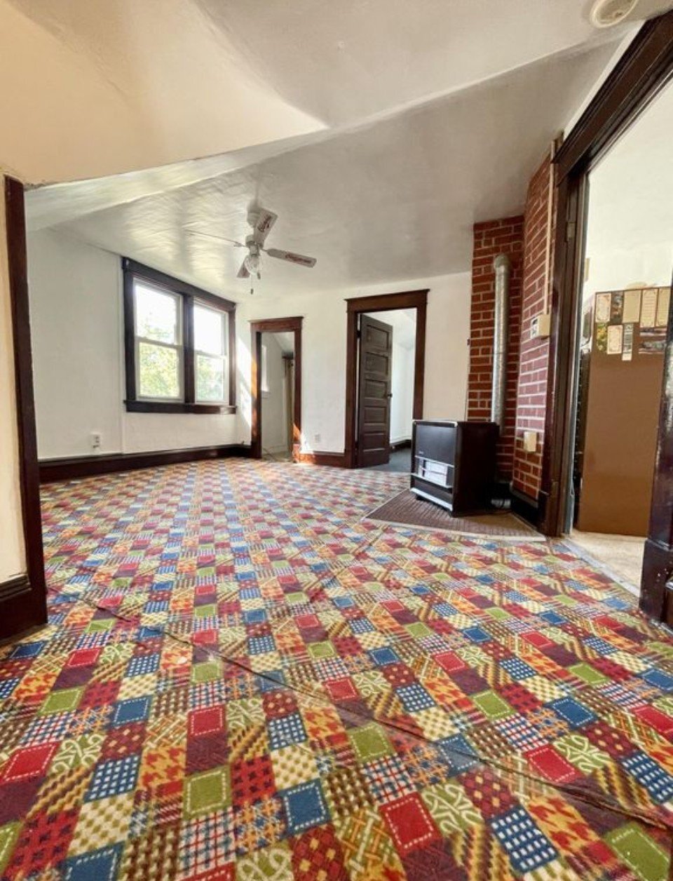 Building Photo - 806 E Loomis St