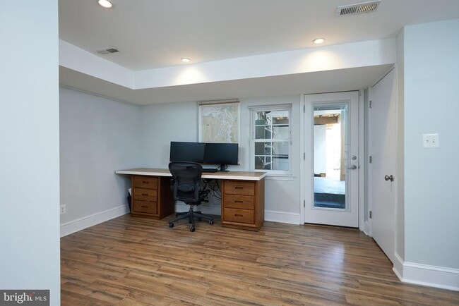 Building Photo - 421 Longfellow St NW