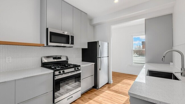 Building Photo - K8 Apartments