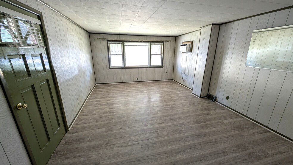 Building Photo - 424 Hulme St