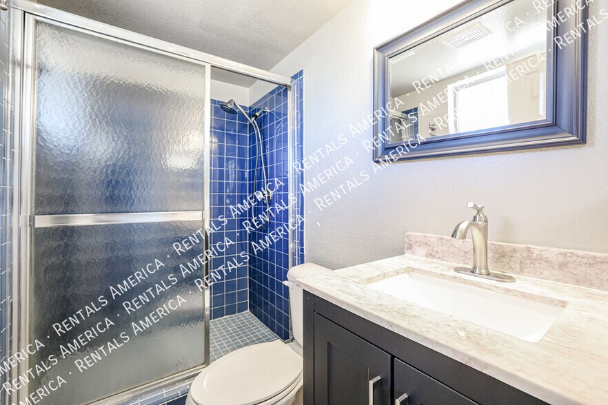 Building Photo - 1453 W Tonopah Dr