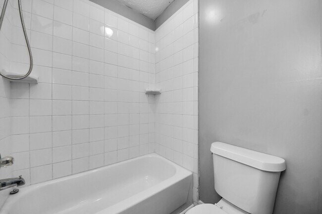 Building Photo - 13603 Ravensway Dr