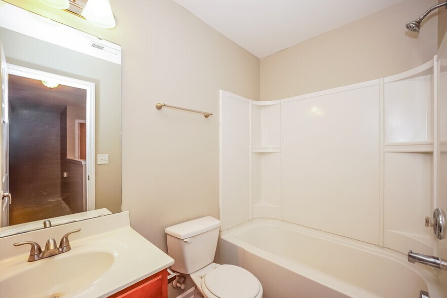 Building Photo - 11723 Bending Branch Rd