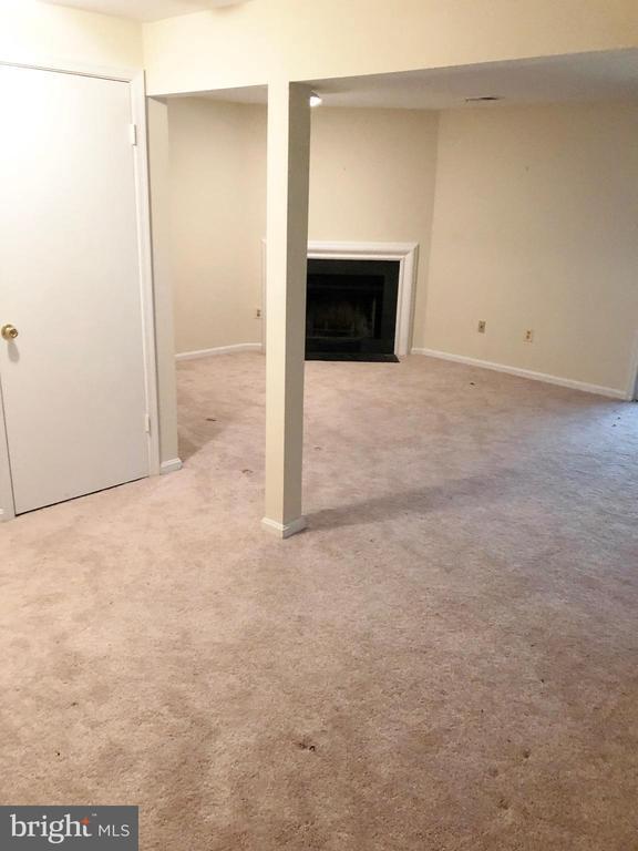 Building Photo - 6620 Greenleigh Ln
